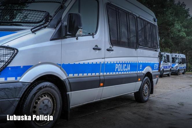 Wielka akcja poszukiwawcza w Gorzowie. 30-latek zniknął po wyjściu z komendy policji [ZDJĘCIA].