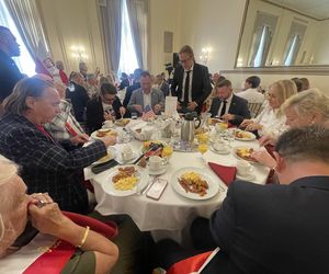 Śniadanie przed 88. Paradą Pułaskiego