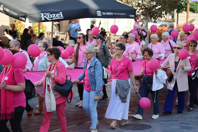 W centrum Lublina królował róż! Przez miasto przeszedł Marsz Różowej Wstążki