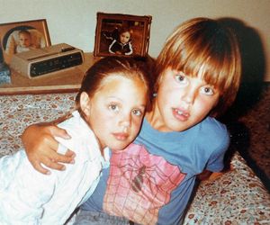 Angelina Jolie kończy 50 lat! Zobacz, jak się zmieniała