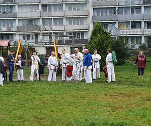 Ich rodzice spadli razem z balkonem. Kuba i Robert potrzebują pomocy 