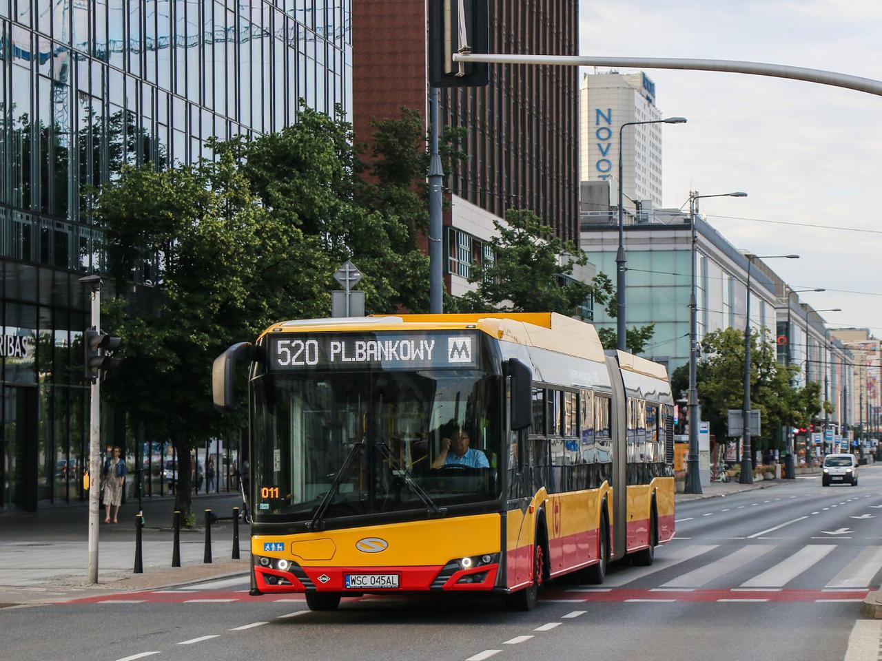 Warszawa Przerobią autobusy na karetki do transportu