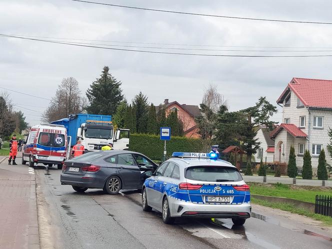 Śmierć na drodze w Ambrożowie. Ciężarówka potrąciła mężczyznę