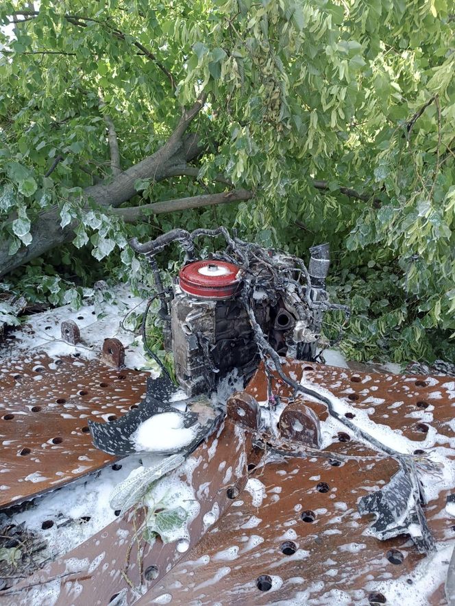 Śmiertelny wypadek pod Sieradzem. Nie żyje 37-latek [ZDJĘCIA]