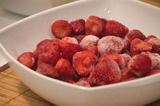 GIS ostrzega! Salmonella w mrożonych truskawkach