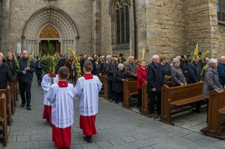 Czy w Niedzielę Palmową trzeba iść do kościoła? Ile trwa msza święta? 