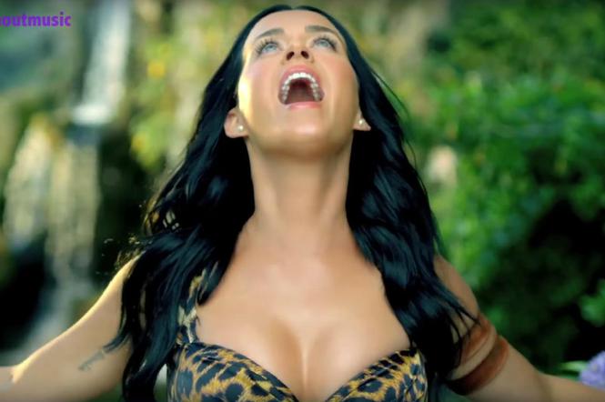 screen z filmu #WITHOUTMUSIC / Roar - Katy Perry
