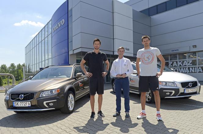 Łukasz Żygadło i Michał Winiarski dostali auta od Volvo