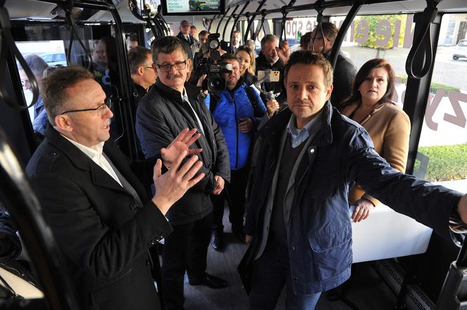 Trzaskowski pochwalił się autobusem na wodór. Miasta nie stać na jego zakup 