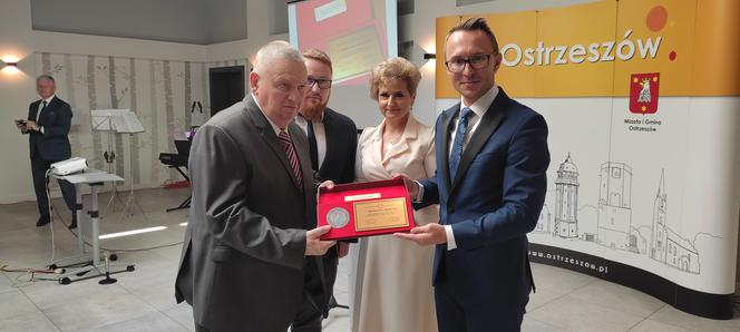 Medal „Za zasługi dla Miasta i Gminy Ostrzeszów” dla Stanisława Wabnica