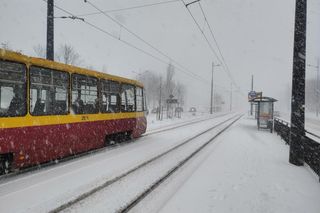 Kilkanaście milionów na zimowe utrzymanie dróg w Łódzkiem. Urząd Marszałkowski podaje szczegóły