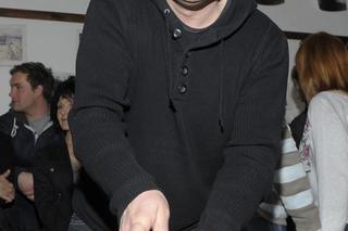 Tak zmienił się Maciej Friedek z serialu Detektywi! Nie uwierzycie z kim się związał