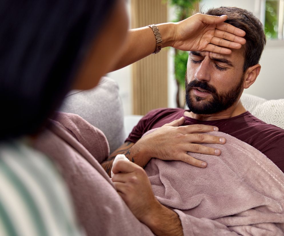 zbliżenie na chorego mężczyznę