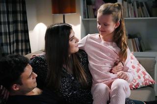 Barwy szczęścia odc. 2991: Agata (Natalia Zambrzycka), Ignacy Kieliszewski (Olaf Staszkiewicz) , Marysia (Nina Szumowska)