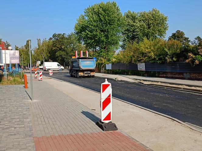 Na krótkim odcinku ulicy Wojskowej w Siedlcach pomiędzy ulicą Katedralną a rondem, także zostanie wyrównana nawierzchnia