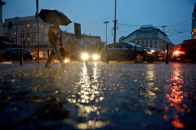 Koszmarna pogoda kwestią godzin. Nie wychodź z domu bez parasola! Padły konkretne daty