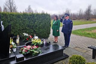 Sieradz. Strzelanina w zakładzie karnym. Rocznica śmierci trzech policjantów.