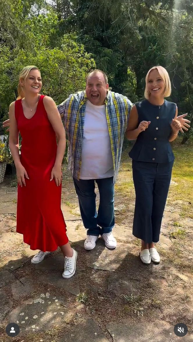 M jak miłość nowy sezon. Dorota (Iwona Rejzner), Jagoda (Katarzyna Kołeczek), Tadeusz (Bartłomiej Nowosielski) na planie