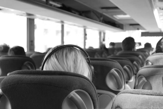 Koronawirus. Pasażerowie autobusu na trasie Kraków-Nowy Sącz mogą być zakażeni! Sanepid reaguje
