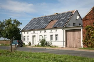Wydajność paneli fotowoltaicznych - ile prądu można wyprodukować? Warunki STC i NOCT