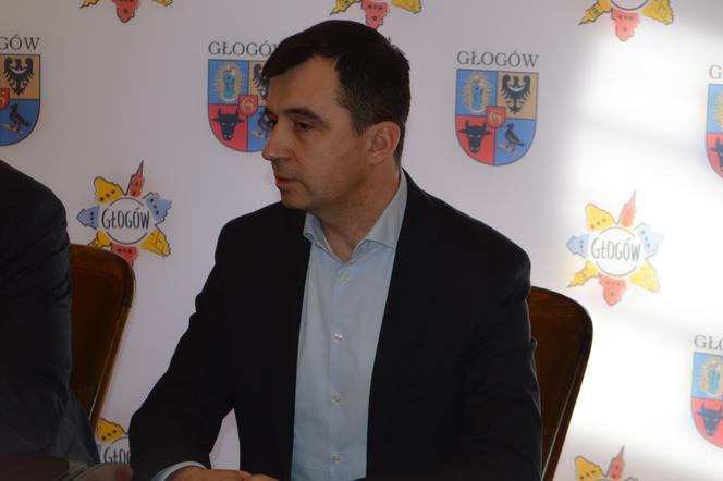 Prezydent prosi o pomoc premiera w sprawie nielegalnego składowiska odpadów