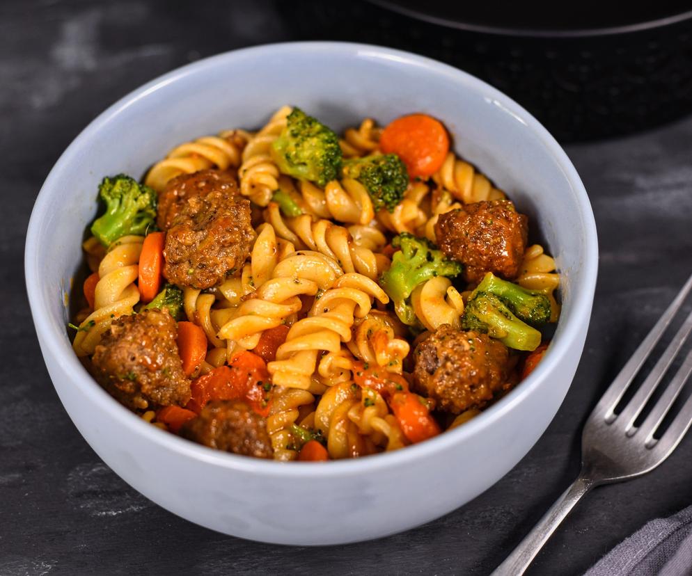 Klopsiki z makaronem