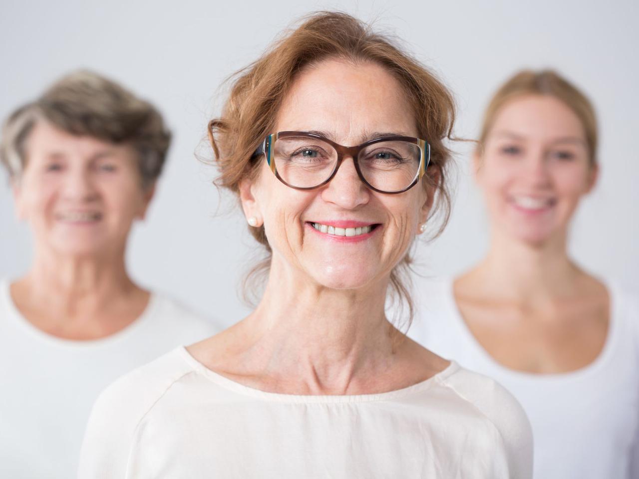 Zdarza ci się winić matkę za własne niepowodzenia? Poznaj kulturowe przyczyny takiego myślenia