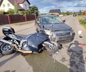 Wypadek w Osinach. Ranny motocyklista trafił do szpitala