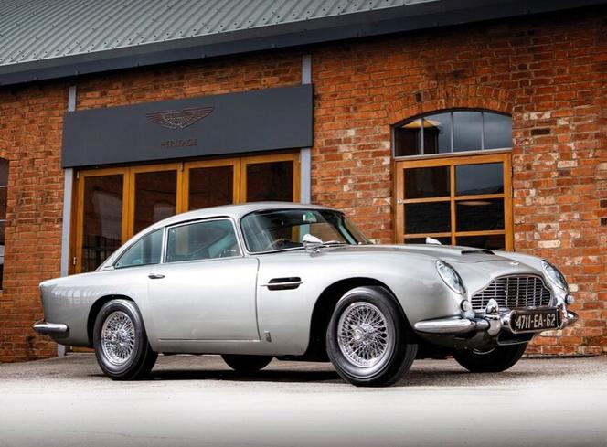 Goldfinger (1964 i Operacja Piorun (1965) - Aston Martin DB5