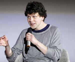  Jesse Eisenberg otrzymał polskie obywatelstwo z rąk Andrzeja Dudy 