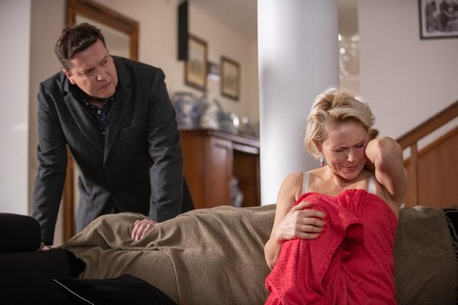 Na Wspólnej odc. 2883. Ilona Zdybicka (Anna Samusionek), Michał (Robert Kudelski)