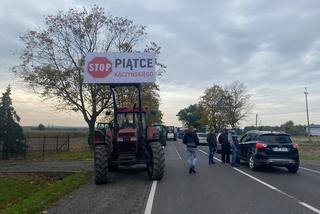 Kolejne protesty rolników. Drogi krajowe zablokowali ciągnikami [ZDJĘCIA, AUDIO]