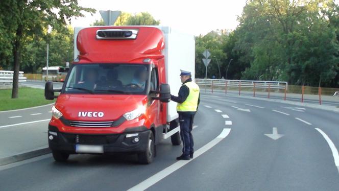 "Trzeźwy Poranek" w woj. podlaskim. Policjanci sprawdzali trzeźwość kierowców