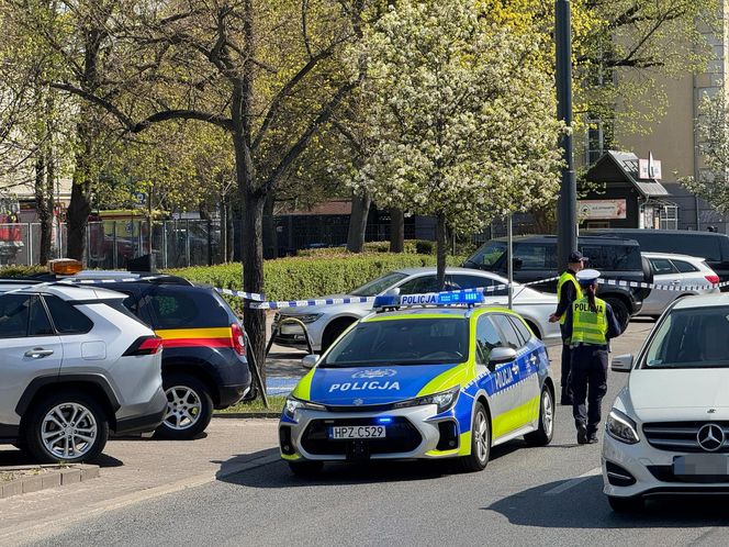 Kontrterroryści w liceum w Warszawie! Teren odgrodzony. Co się dzieje?