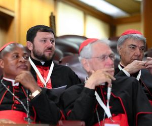 Dwie kongregacje i przysięga - trwają przygotowania do konklawe