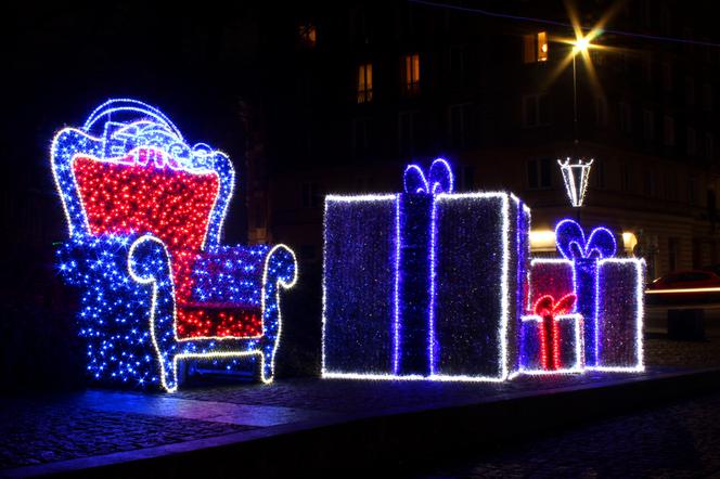 Iluminacja świąteczna na pl. Lotników