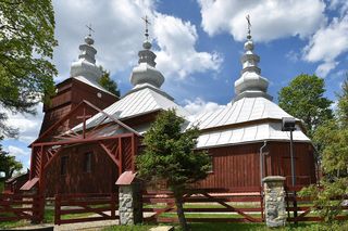Ta małopolska wieś należała kiedyś do biskupa. Mieszkali w niej Łemkowie
