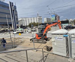 Tramwaje wróciły na Rynek w Katowicach. A to wciąż plac budowy