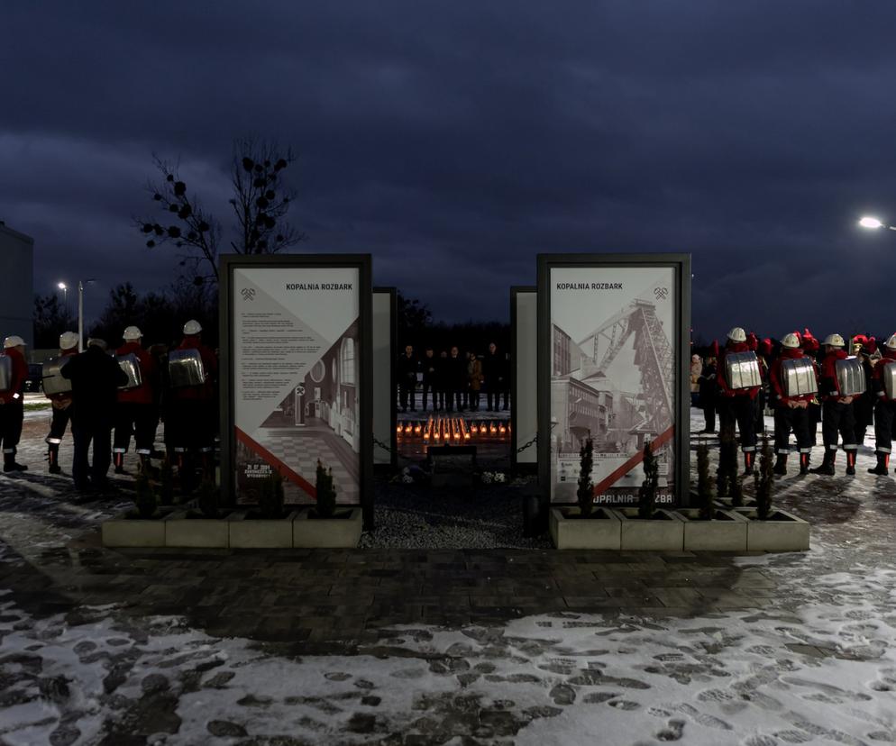 Odsłonięto tablicę upamiętniająca tragedię na kopalni w Bytomiu 