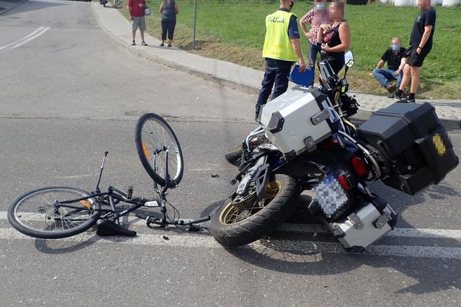 Krzyżowice: Zderzenie roweru z motocyklem.10-latek był nieprzytomny! 