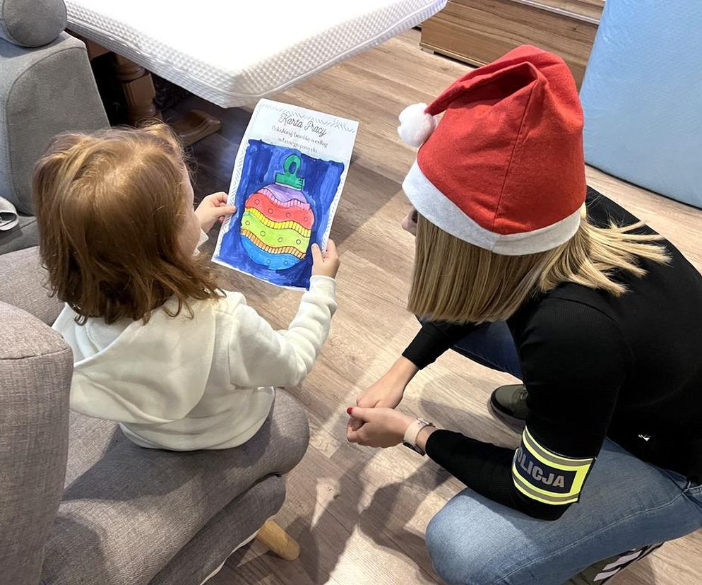 Samotnie wychowuje siedmioro dzieci! Takiego prezentu od policjantów się nie spodziewał