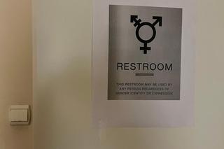 Toaleta gender-inclusive na polskiej uczelni! To dla osób które źle czują się w zwyczajnych toaletach