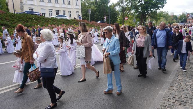 Boże Ciało 2025. Tysiące osób uczestniczyło w olsztyńskich procesjach