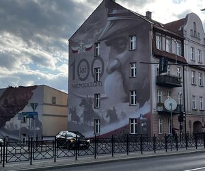   Ełk. Tłumy turystow odwiedzają to miasto. Jest największym na Mazurach