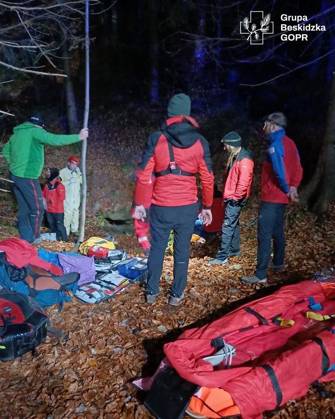 Akcja ratunkowa w Jaskini Salmopolskiej w Beskidach. Ratownicy walczyli o grotołaza przez 4 godziny