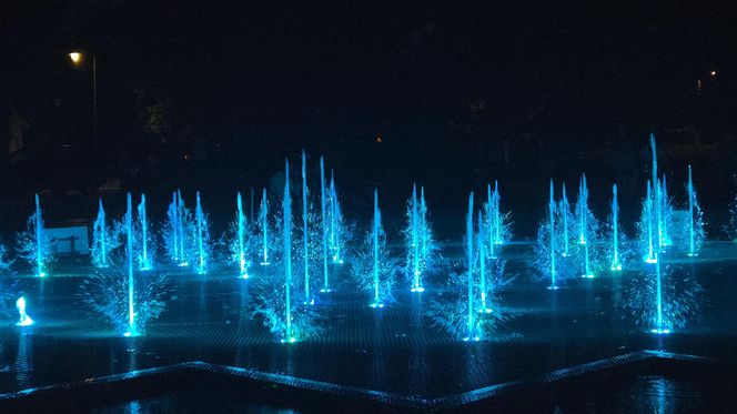 Muzyka, światło i woda w sercu Bydgoszczy. Ta fontanna naprawdę gra!