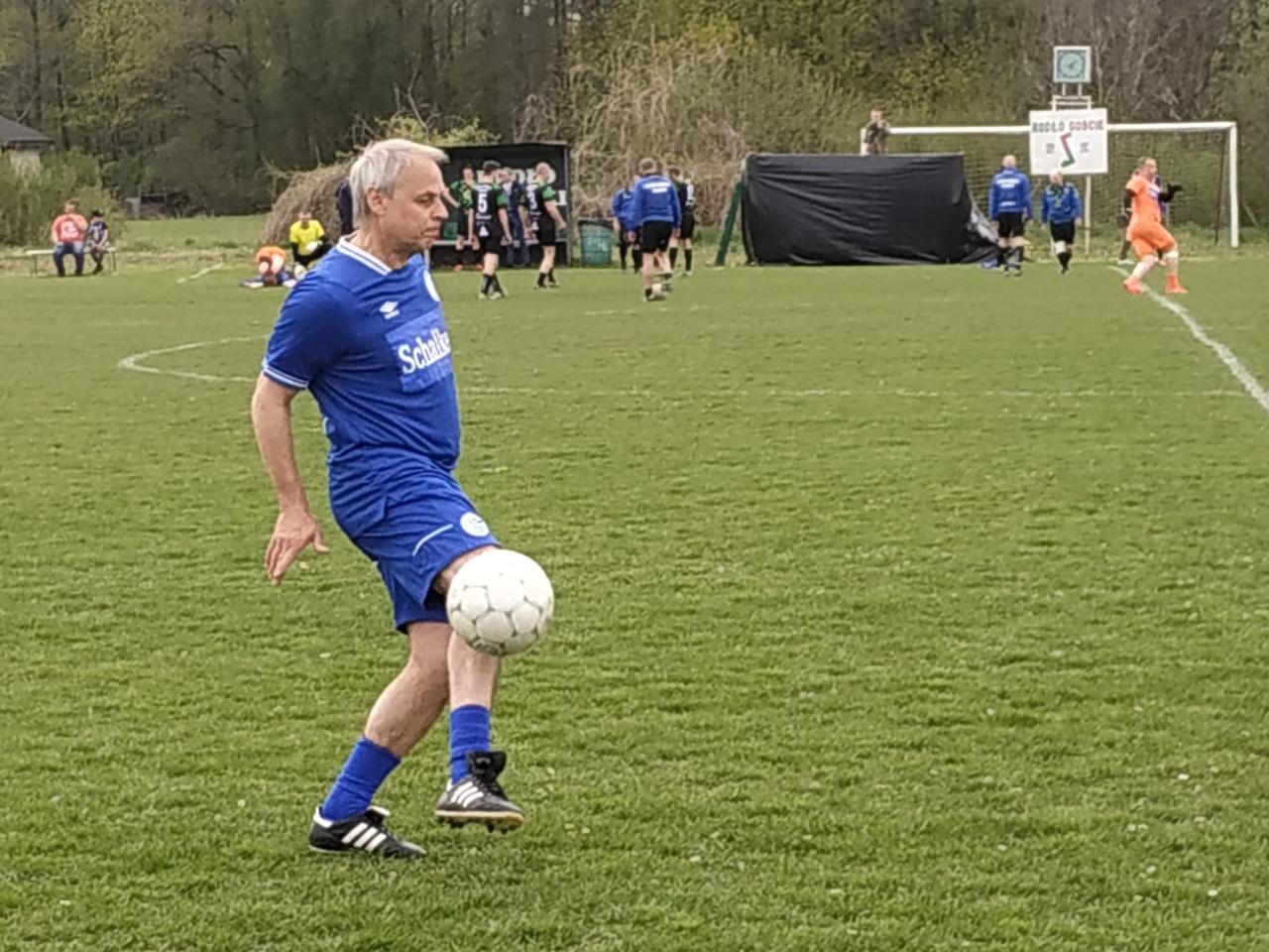 Legenda Schalke i mistrz świata w Polsce! Utytułowany piłkarz zagrał w Bytomiu, na boisku w A-klasie!