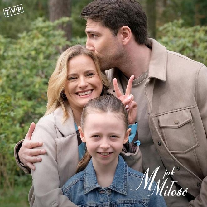 M jak miłość odc. 1872. Dima (Michaił Pszeniczny), Julia (Marta Chodorowska), Nadia (Mira Fareniuk)