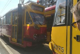 UWAGA! Zderzenie tramwajów w centrum Warszawy. Utrudnienia w ruchu [ZDJĘCIA]