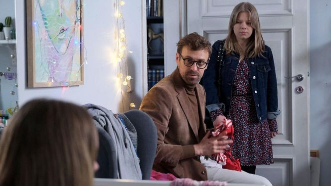 M jak miłość, odcinek 1882: Lenka usłyszy, jak Hoffman wyżywa się na Sarze! Stanie się świadkiem okrutnej sceny w domu Darka - ZDJĘCIA, ZWIASTUN